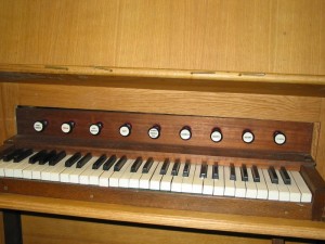 Clavier de l'orgue Philpott de Minihy-Tréguier